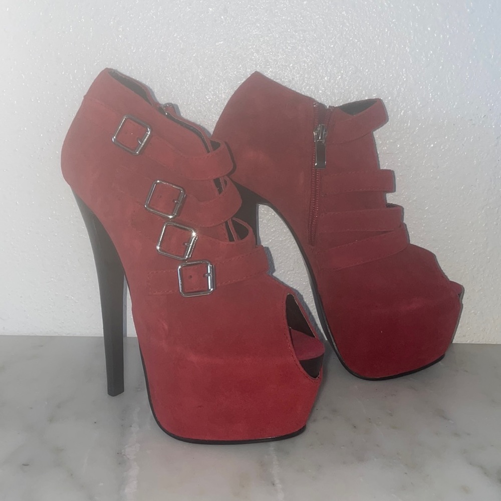 Red pumps- super cute - only worn once